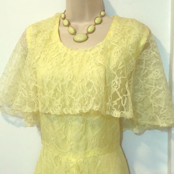 VTG gorgeous lace mid century cocktail dress - Picture 2 of 8